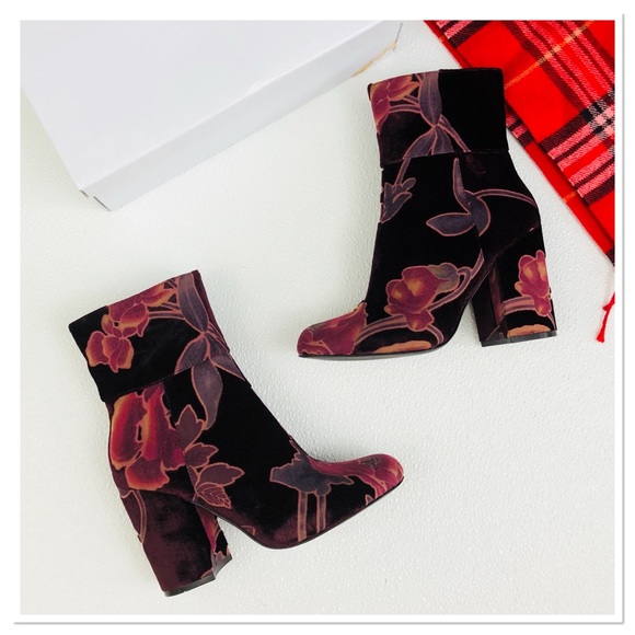 Steve Madden Goldie Block Heel Mid Floral Booties - Picture 4 of 8